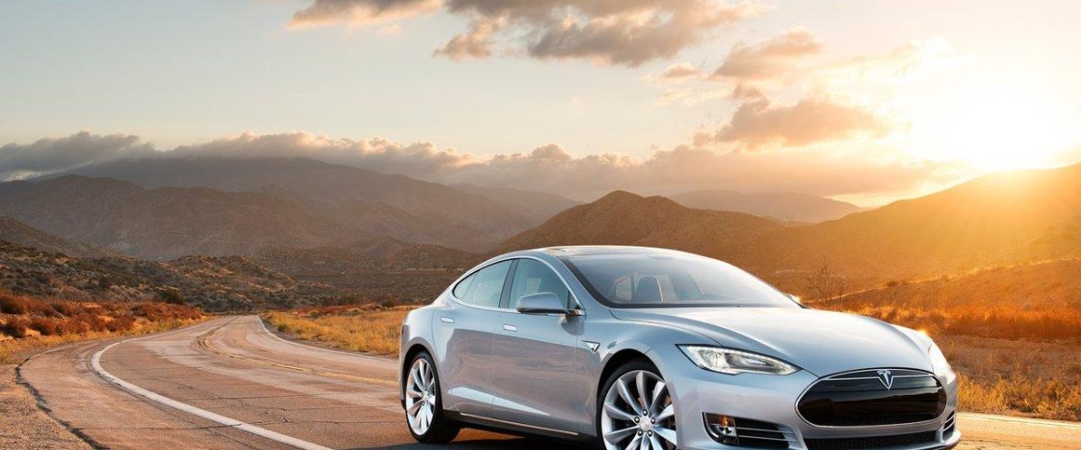 تحسين تجربة القيادة: استخدام جوجل مابس مع Android Auto و Apple CarPlay